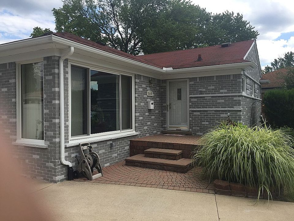 2nd image of 24310 Oneida Ave