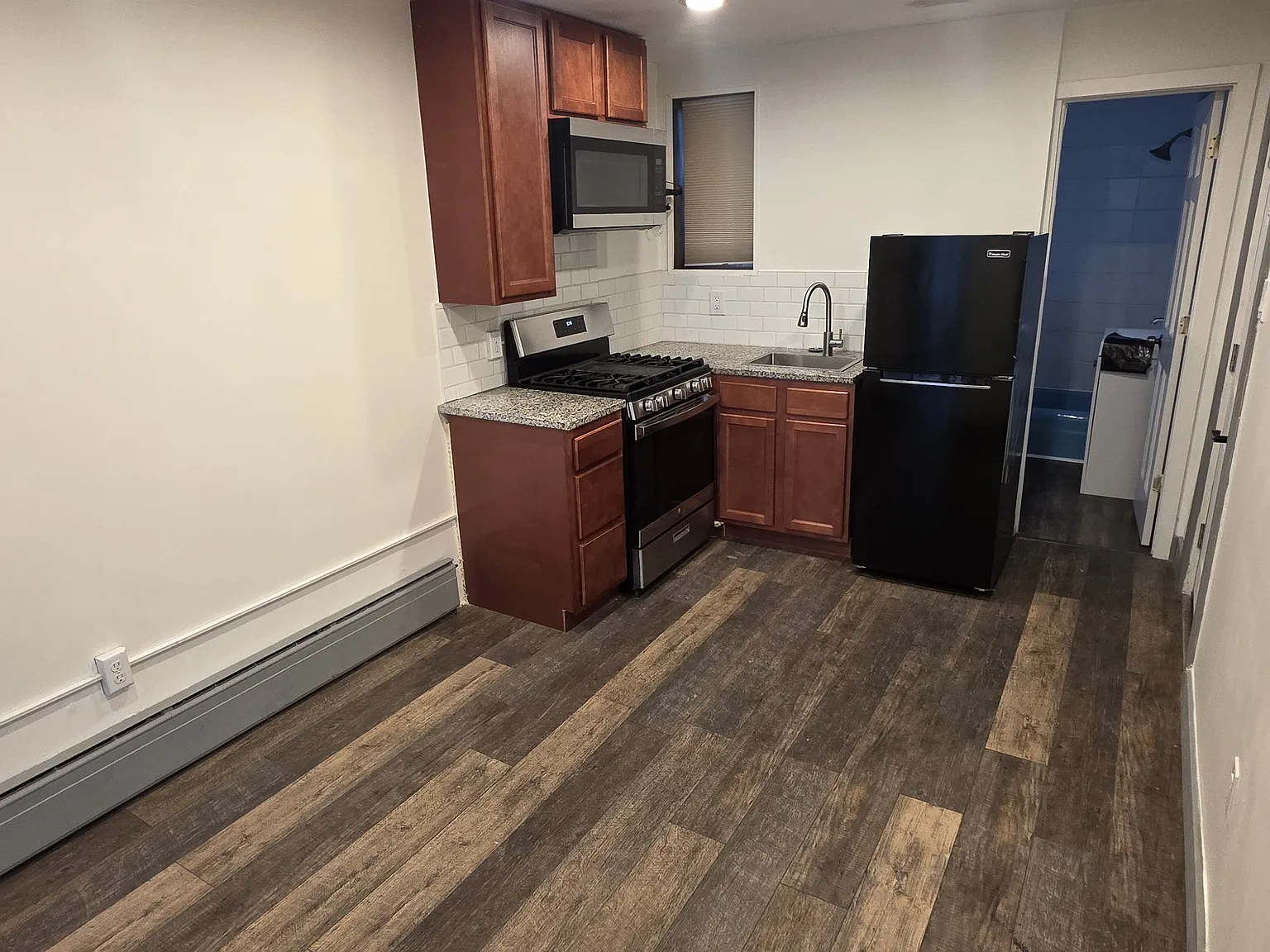 1 bed, 500 sqft, $900 — Photo 2
