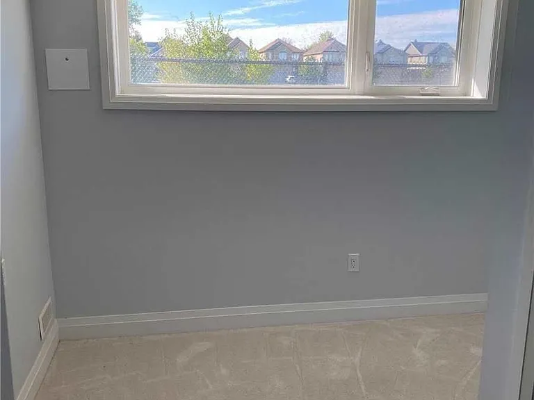 8 McClarys Way — Photo 5