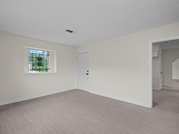 5th image of 7329 Gleason Rd