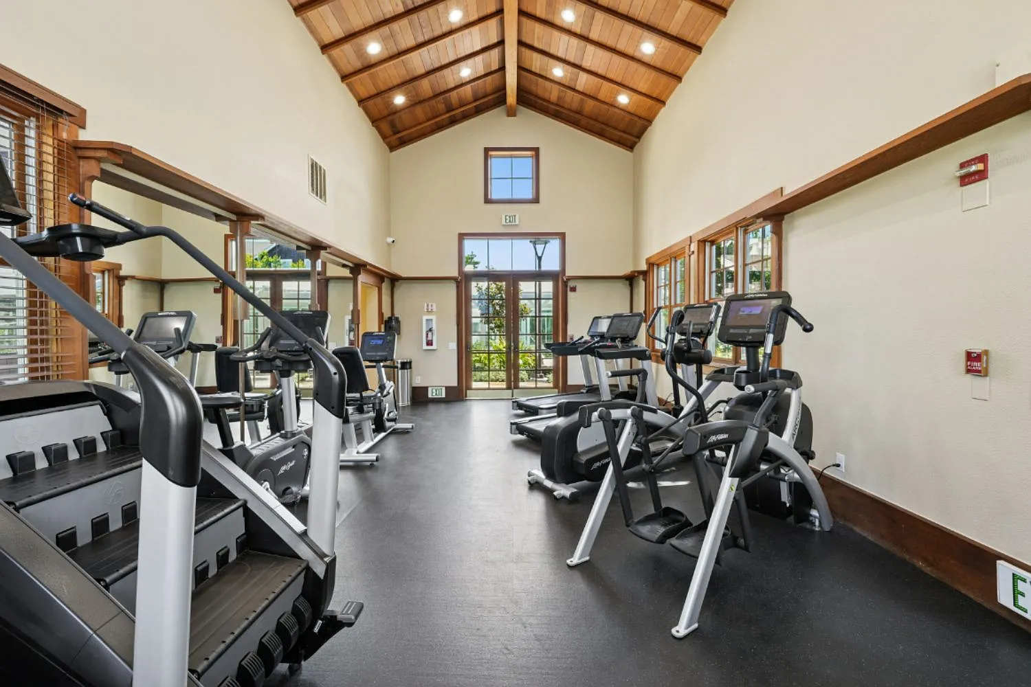 Pescadero Apartments — Photo 4