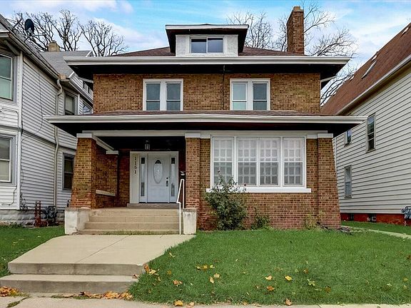 2nd image of 1151 W Windlake Ave