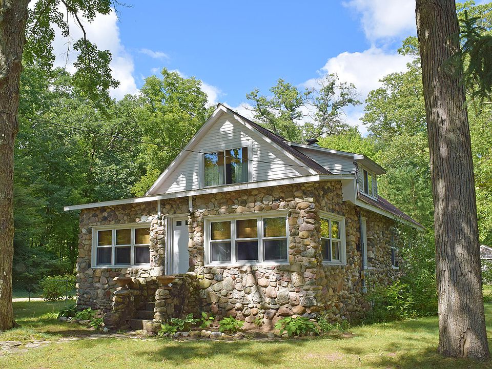 1st image of 2053 W Park Ln