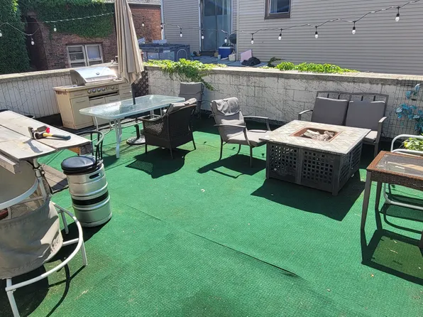 1035 E Brady St, Milwaukee, WI 53202