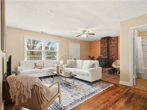 2312 Albright Dr, Greensboro, NC 27408