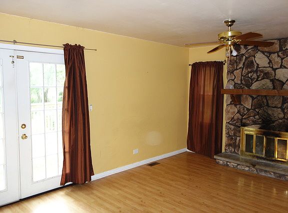 5th image of 1200 Arrowwood Ct