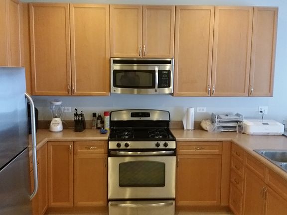 Kitchen with lots of cabinets