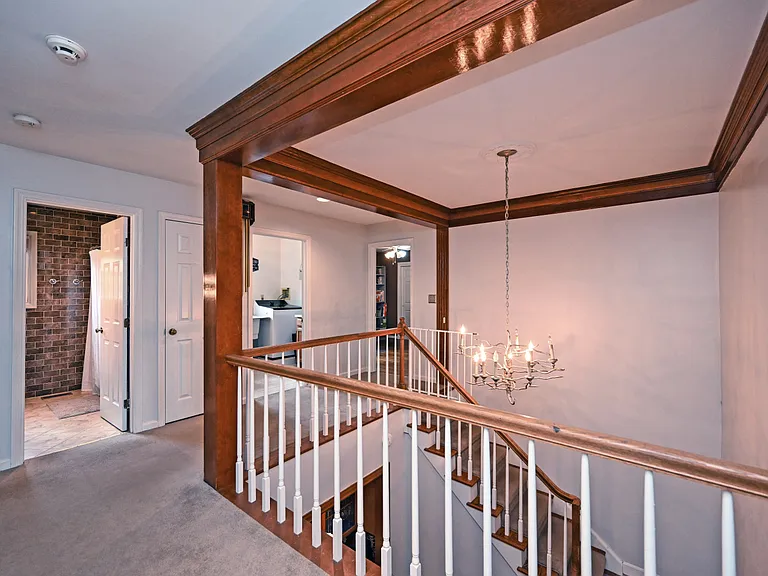 12046 Timberlake Dr — Photo 32