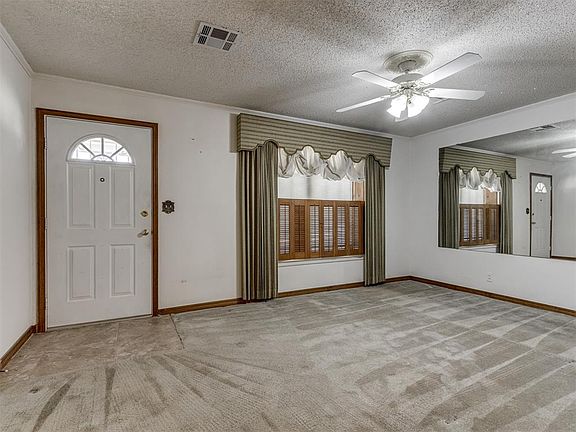3rd image of 3304 N Willow Ave