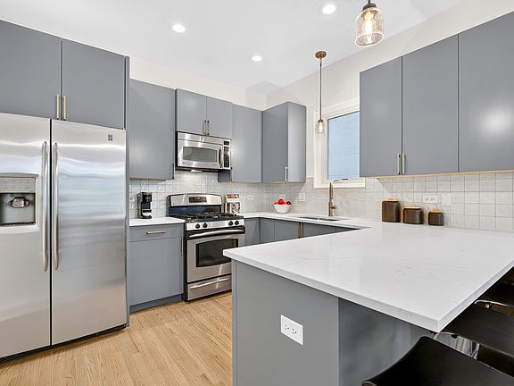 5th image of 1330 W Hubbard St #2