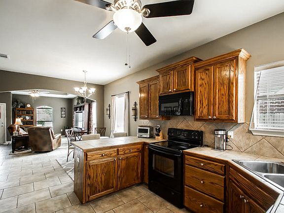 5th image of 40361 Crestridge Dr