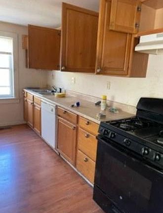 4th image of 1126 W Miller St