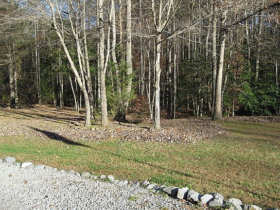 5th image of 341 Mill Creek Dr
