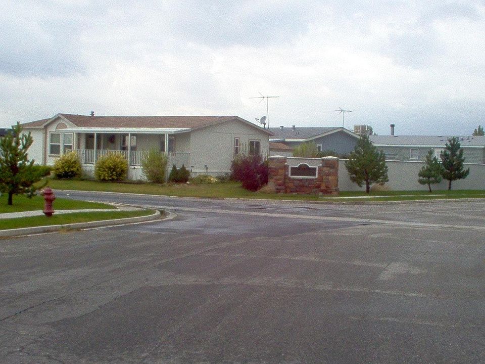 Willowbrook Entry