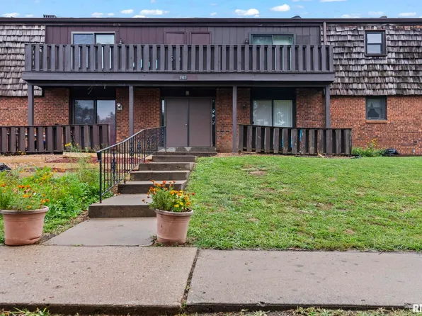 1913 Jeanette Ln APT 3, Springfield, IL 62702