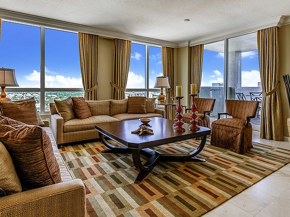 3rd image of 610 W Las Olas Blvd APT 1914