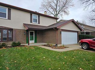 869 Asbury Ln, Schaumburg, IL 60193