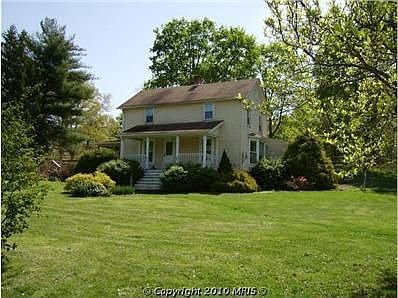 4th image of 2111 Glen Cove Rd