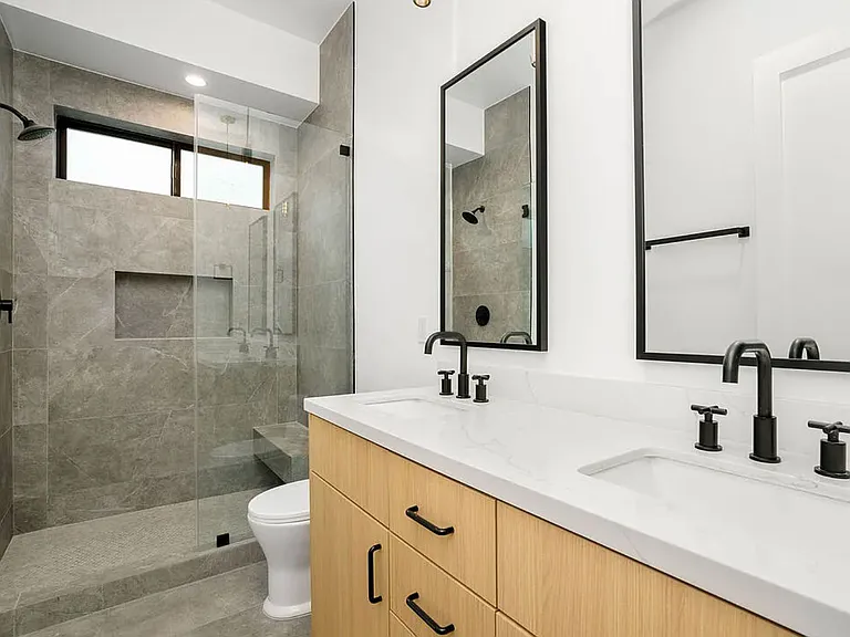 4541 Tujunga Ave — Photo 15
