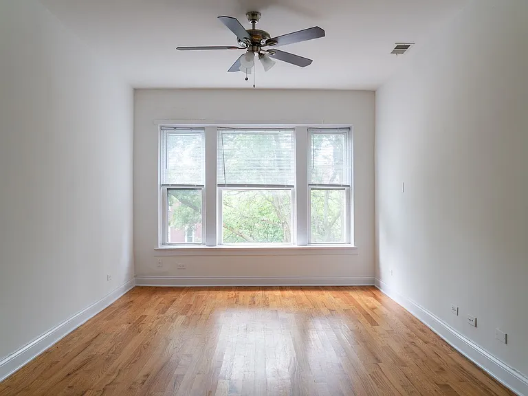Uptown - 2 Bed / 1 Bath - In-Unit Laundry — Photo 5