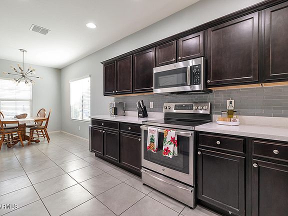 4th image of 2456 E FLINTLOCK Drive