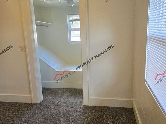 5th image of 409-411 S Silver St #15