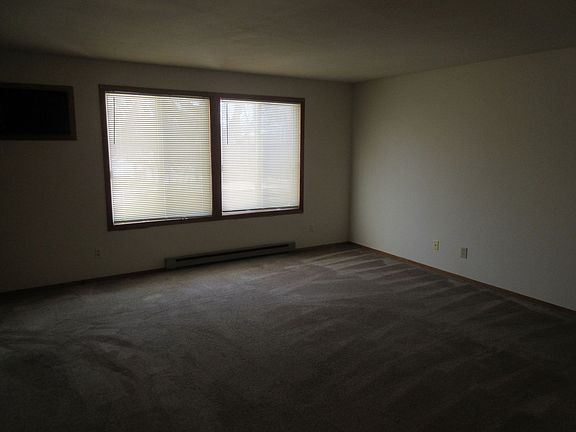 4th image of 20 N Palm St APT 2