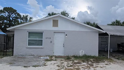 5723 9th Street Cir E Photo 1