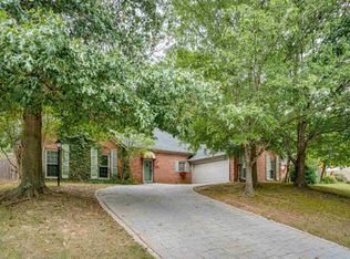 1565 Fox Trace Dr, Cordova, TN 38016