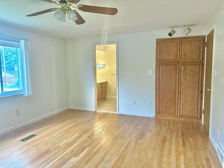 32307 Cambridge Dr — Photo 30