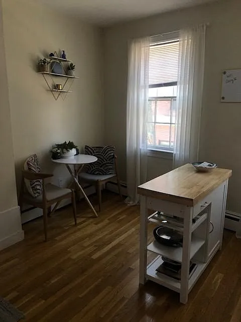 1 bed, 1.0 bath, 400 sqft, $2,350 — Photo 3