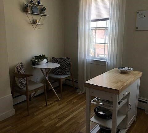3rd image of 27 Melrose St APT 4