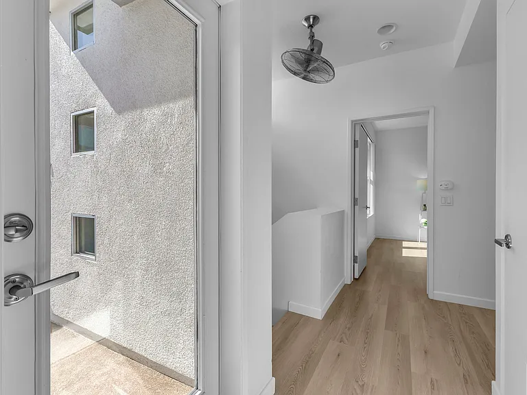 220 Enterprise Way — Photo 38