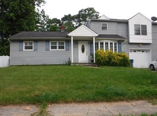 42 Lake Dr, Howell, NJ 07731