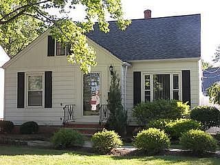 2nd image of 28512 Arlington Cir