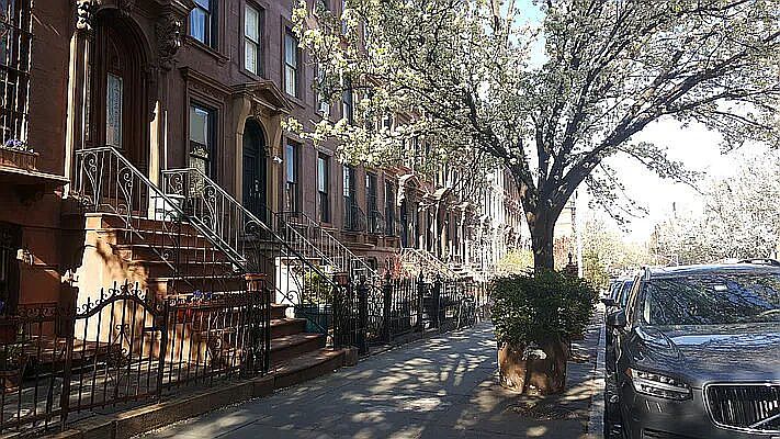 1st image of 215 Greene Ave #4