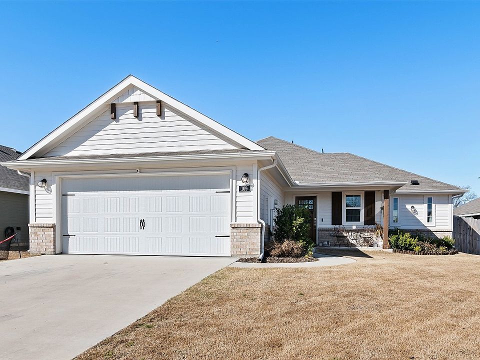 1st image of 109 Arrowhead Dr