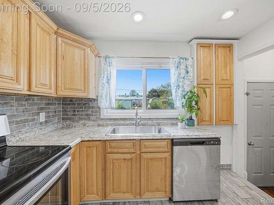 1700 Ackley Ave, photo 7