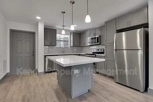 540 NE 14th Ct #103 Photo 1