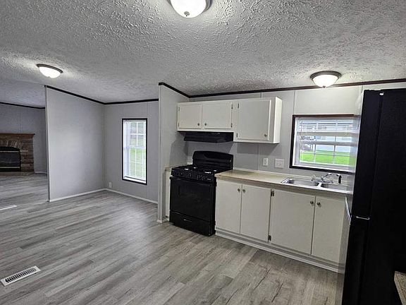 2nd image of 2737 W Washington Ctr #80