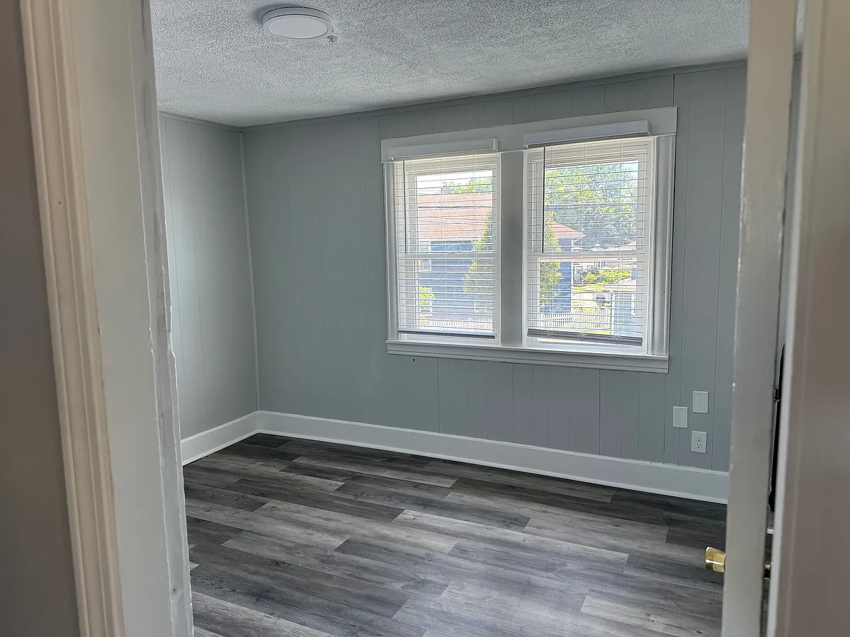 Building Photo - 470 Grattan St #2