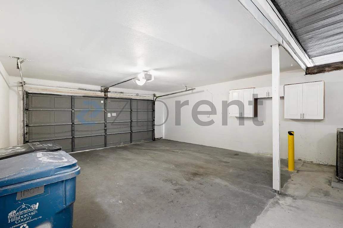 2 bed, 1200 sqft, $2,200 — Photo 3