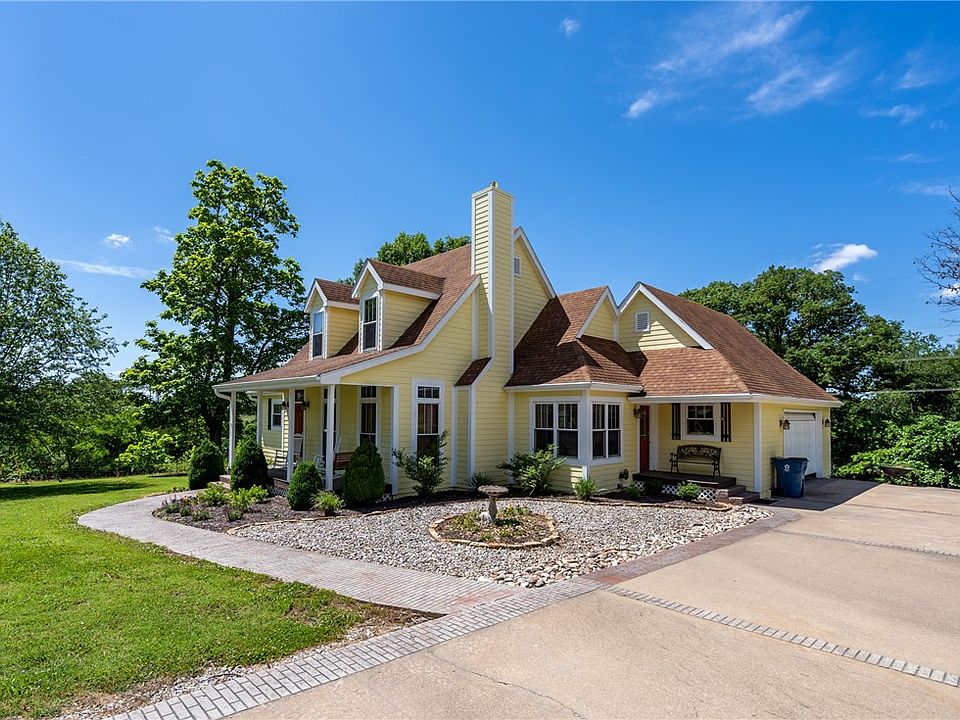 1st image of 12456 Oak Knoll Cir