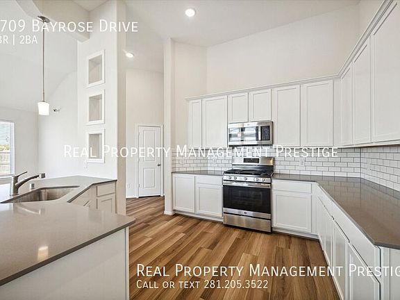 5th image of 2709 Bayrose Dr