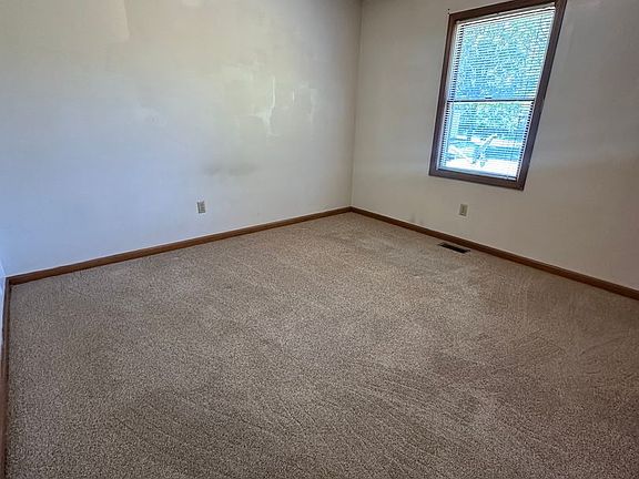 5th image of 1003 Zollinger Rd #B