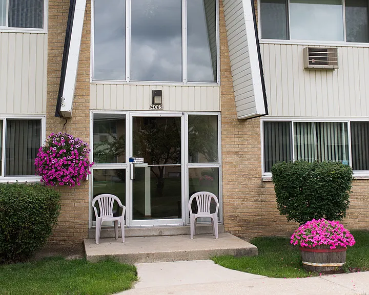4081 S 65th St #7 — Photo 3