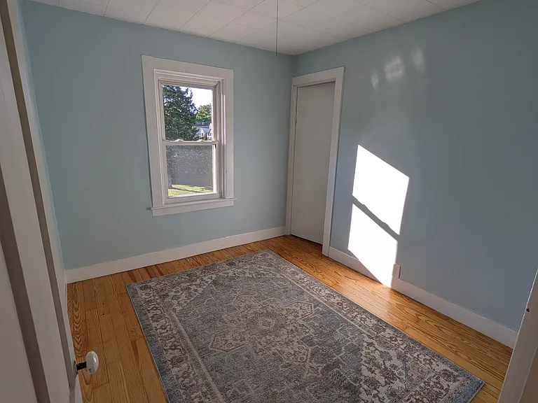 Room that leads to bedroom - no closet