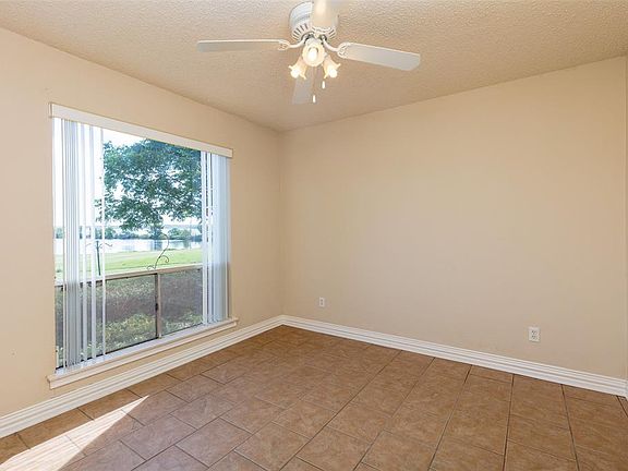 3rd image of 100 Harbor Dr Unit 102A