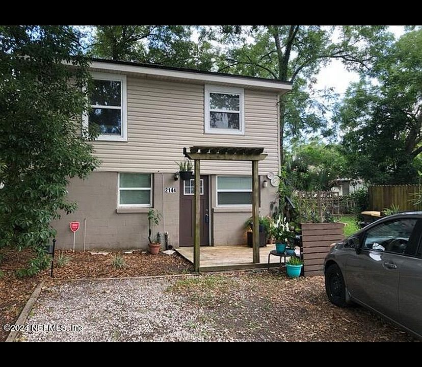 1st image of 2144 Ashland St