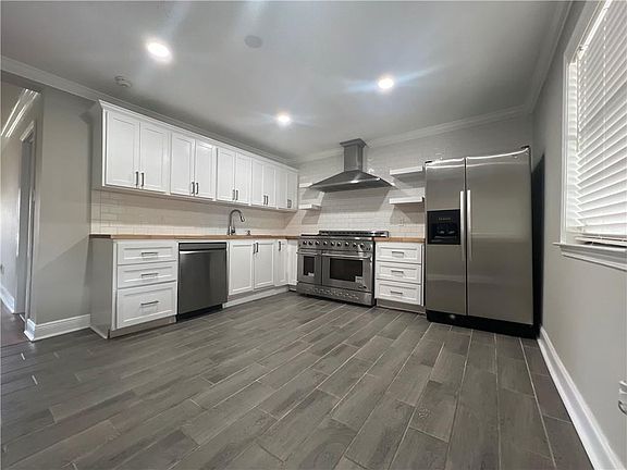 2nd image of 3541 Tulane Dr